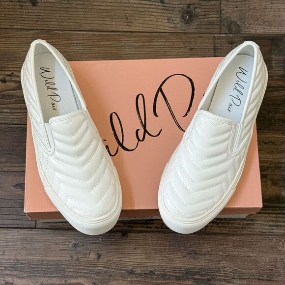 Womens White Slip-Resistant Quilted Breathable Round Toe Slip On Sneakers 7 M - Picture 6 of 6